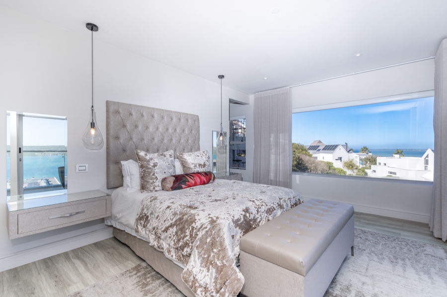 6 Bedroom Property for Sale in Myburgh Park Western Cape